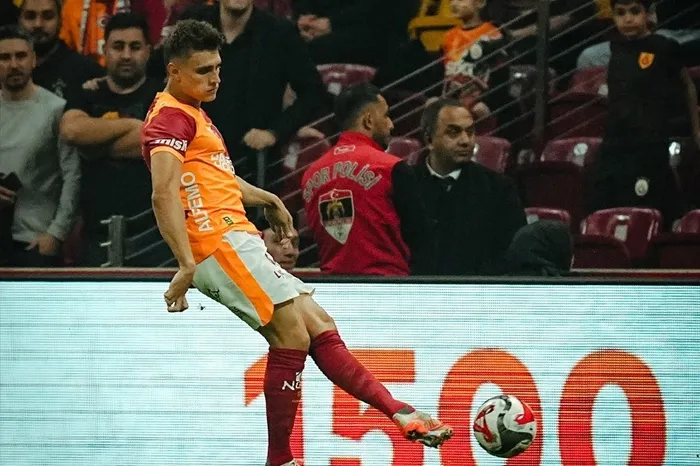 galatasaray-evinde-hata-yapmadi-sari-kirmizililardan-kritik-3-puan-1763850397091.jpeg Galatasaray evinde hata yapmadı! Sarı-kırmızılılardan kritik 3 puan - 5