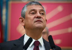 Özgür Özel döneminde CHP’de büyük tasfiye! İhraçlar, disiplin krizleri ve yolsuzluk iddiaları gündemde