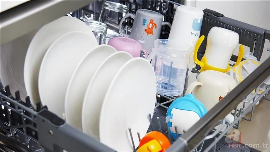 Deterjan değil, dolum şekli önemli! Bulaşık makinesi temizliğinin sırrı: Meğer kaşıklar… 2