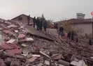 Ağır hasarlı binada göçük! Kepçe operatörü...
