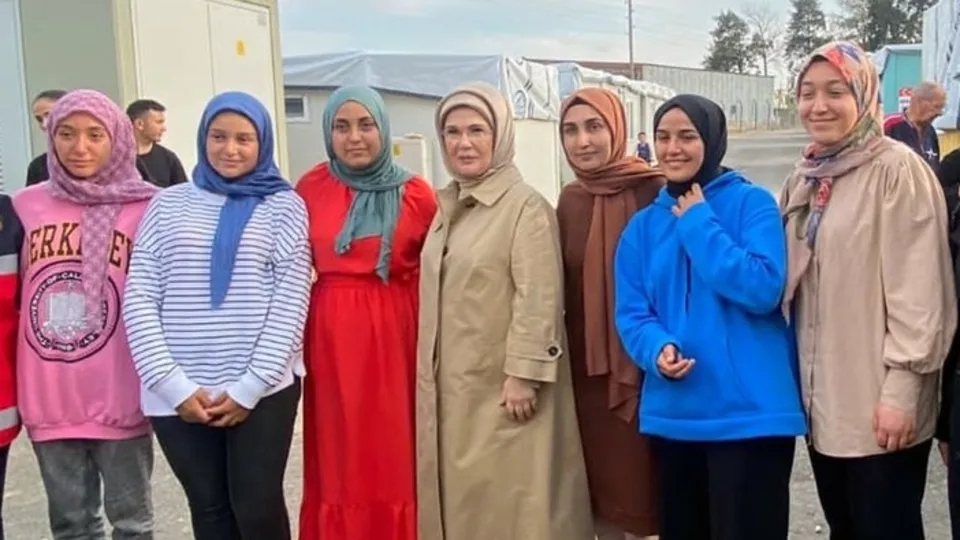 Emine Erdoğan ile buluşan kursiyerler anlattı: Bir anne gibi bizimle ilgilendi