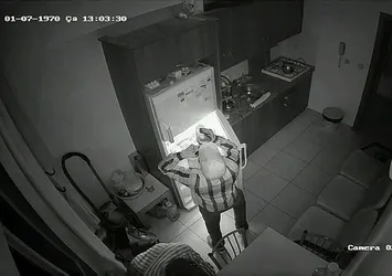 Soymak için girdiği iş yerinde öyle bir şey yaptı ki...
