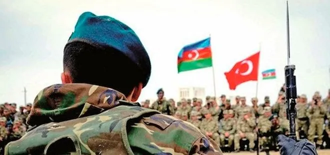 Azerbaycan Ermenistan ordusunun bir taburunun sancağını ele geçirdi