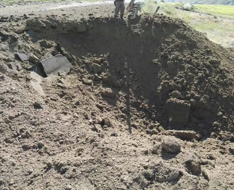 Van'da askeri araca saldırı: 2 yaralı - 1