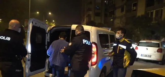İzmir’de kısıtlamayı ihlal edip ters yönde ilerleyen sürücü yakalandı - 4