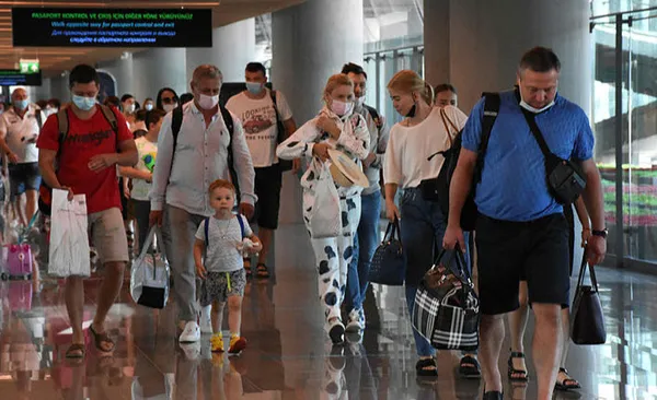 Türkiye'ye 4 ayda 9 milyona yakın turist geldi! Akın devam ediyor | İşte en çok turist gelen ülkeler - 2
