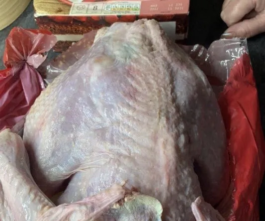 İngiltere’deki gıda krizi sosyal medyaya yansıdı! Çürümüş etleri taze diye sattılar