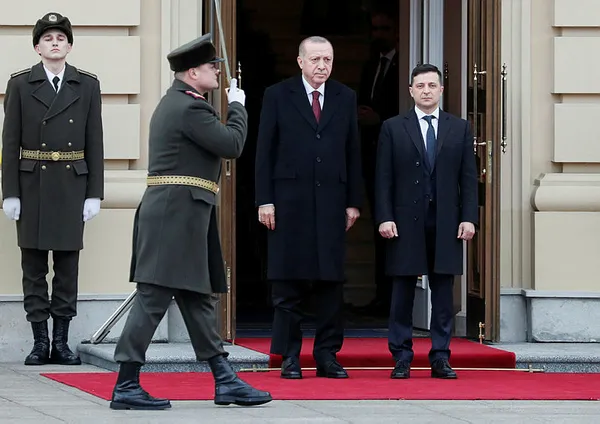 Son dakika: Başkan Erdoğan, Vladimir Zelenskiy tarafından resmi törenle karşılandı - 1