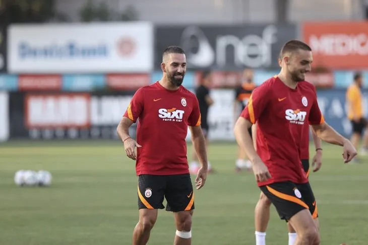 Galatasaray’da Arda Turan kadro dışı bırakıldı iddiası! Fatih Terim ile fotoğraf çektirmişti...