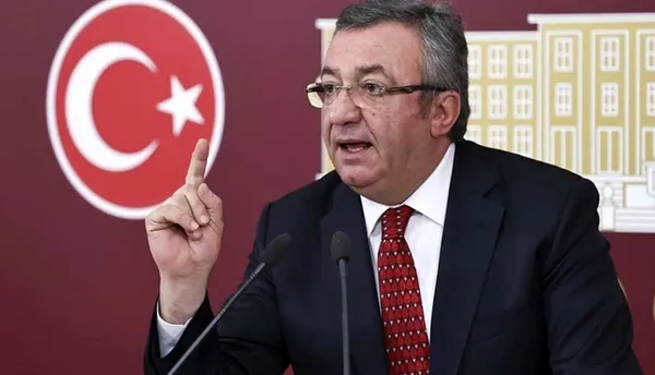 1619031019749.jpg CHP'li Engin Altay Başkan Recep Tayyip Erdoğan'ı idamla tehdit etmesinin ardından mağdur rolü oynamaya çalıştı - 4