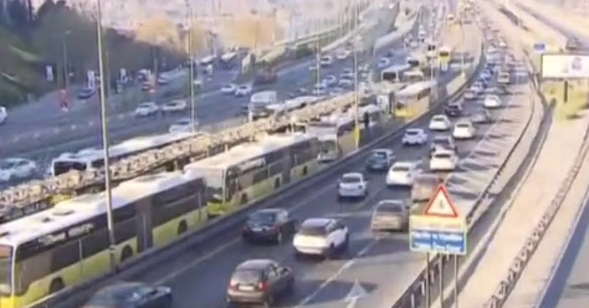 Son dakika: İstanbul trafiğinde yoğunluk var mı? Son durum ne? A Haber canlı yayınında aktardı