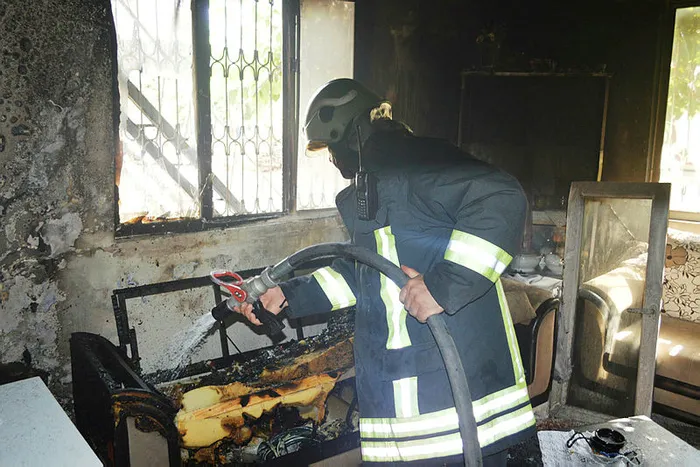 Adıyaman’da evde çıkan yangında 2 kardeşi komşular kurtardı - 3