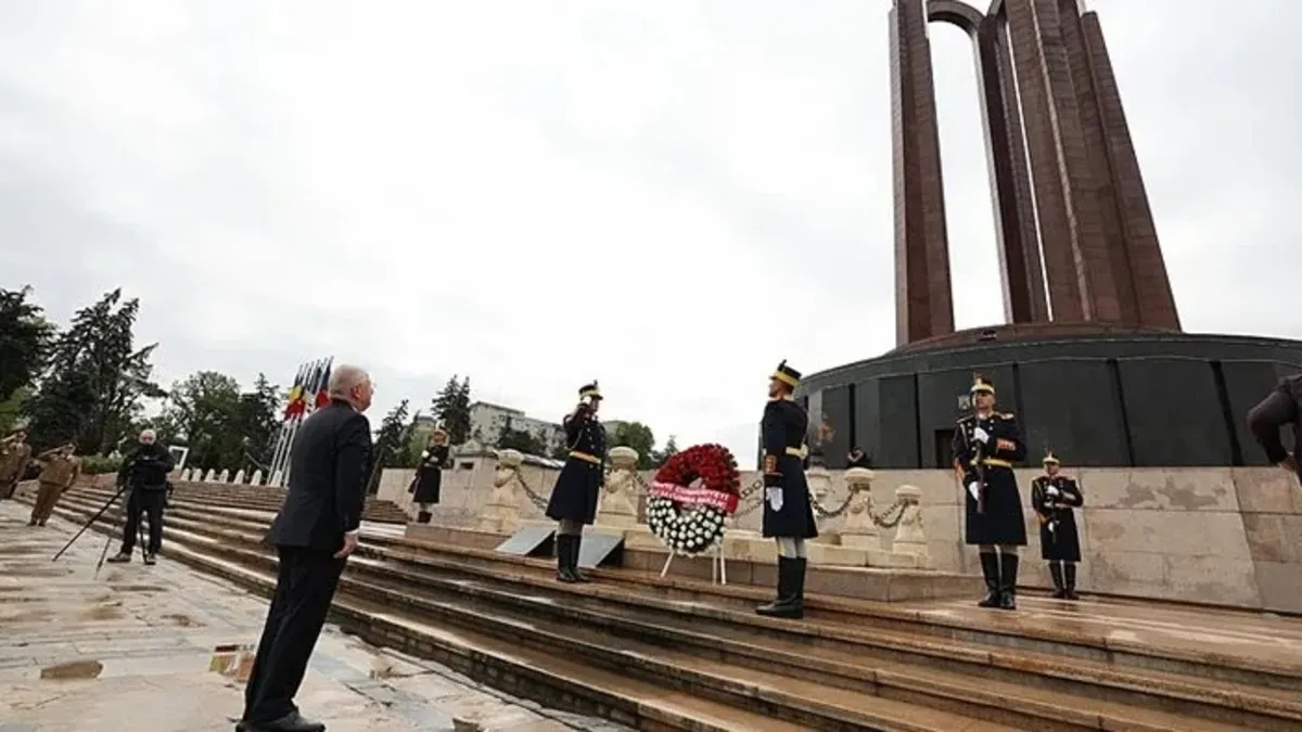 Bakan Güler Türk Şehitliği'ni ziyaret etti