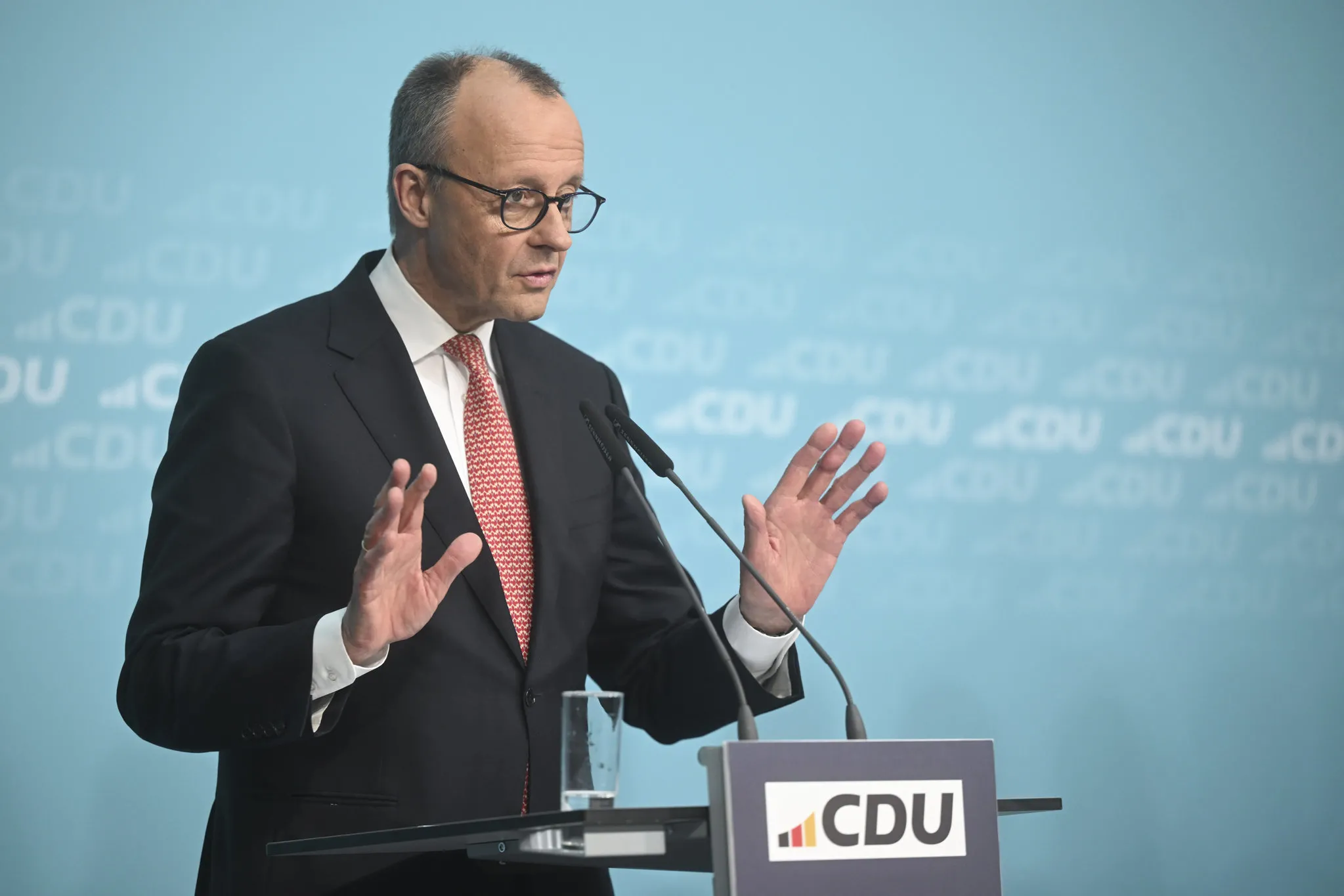 Almanya Başbakanı Merz, çocuklara sosyal medya yasağına açık kapı bıraktı