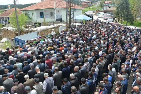 1684068207960.jpg Çektikleri fotoğraf sonrası facia yaşandı! O kare ortaya çıktı - 3