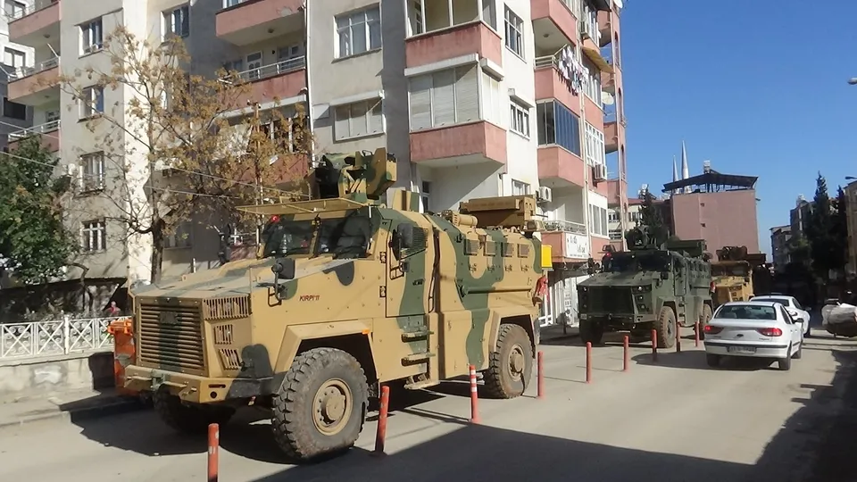 Sınır birliklerine komando sevkiyatı
