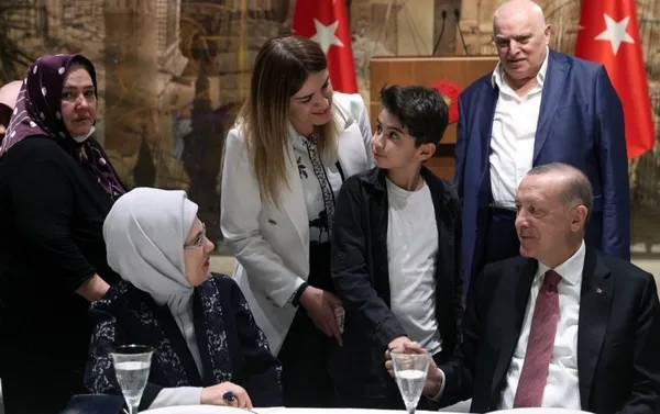 Emine Erdoğan ilk iftarını şehit aileleriyle yaptı