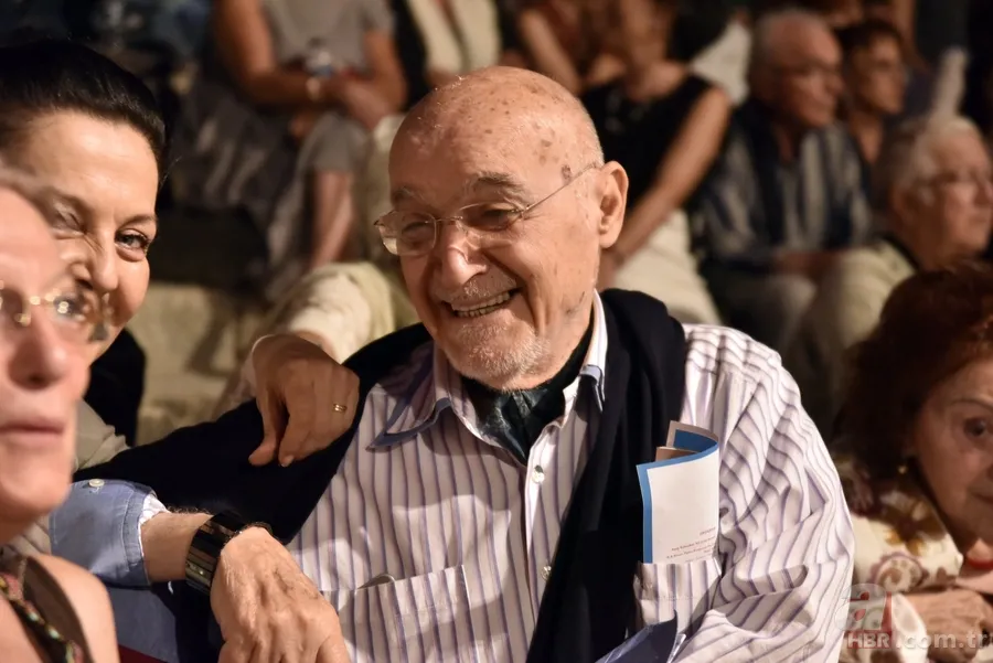 Hıncal Uluç 83 yaşında hayatını kaybetti! Turkuvaz Medya önünde tören düzenlendi! Ağabeyinden duygulandıran sözler 3