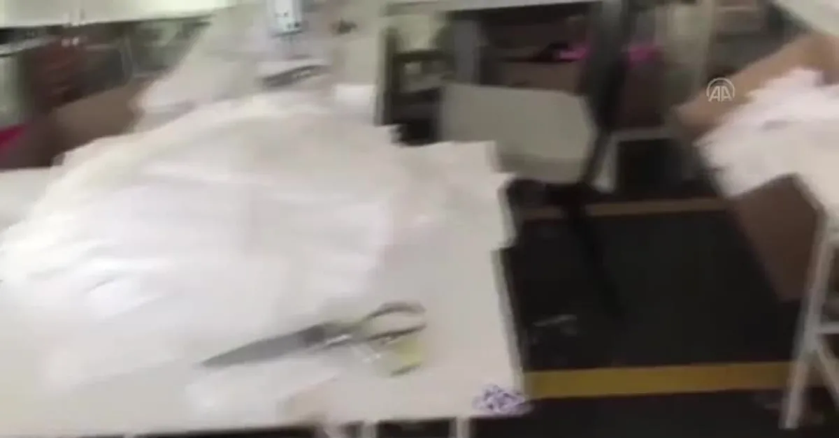 İstanbul'da dev operasyon! Piyasa değeri 1 milyon lira olan yüz binlerce maske ele geçirildi |Video