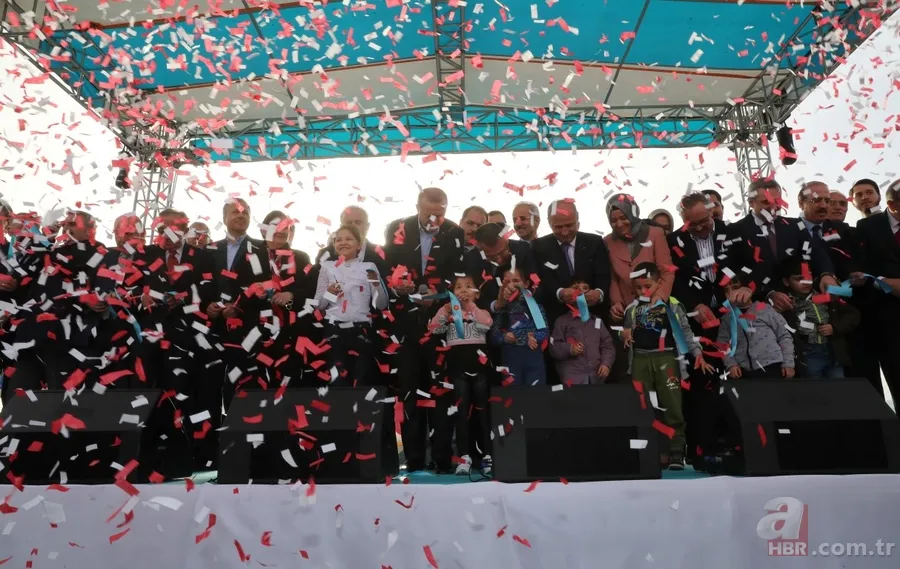 Başkan Erdoğan kurdeleyi kesip otomobille yolu test etti! Kuzey Marmara Otoyolu Kınalı-Odayeri Kesimi açıldı... 12