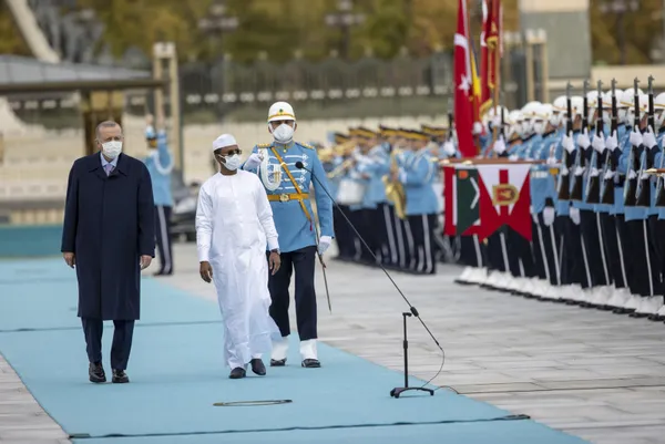 son-dakika-cad-devlet-baskani-ankarada-baskan-erdogan-ve-baskan-intodan-onemli-aciklamalar-1635349721925.jpg Son dakika: Çad Devlet Başkanı Ankara'da | Başkan Erdoğan: İş birliğini her alanda ileriye taşıyacağız - 2