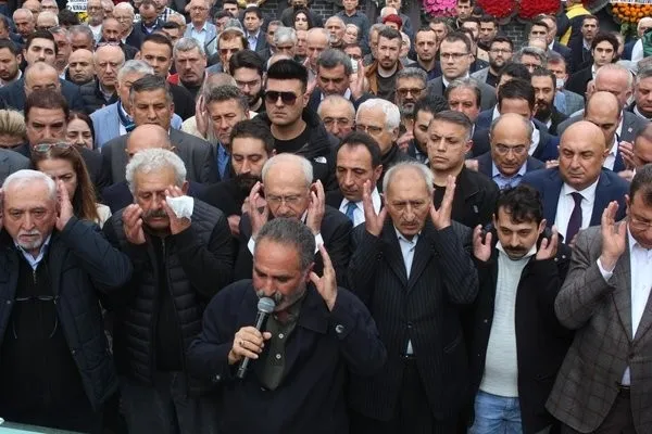 Kemal Kılıçdaroğlu'nun acı günü! Hayatını kaybeden kardeşi Celal Kılıçdaroğlu toprağa verildi - 5