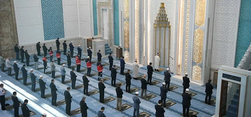 Diyanetten Cuma Namazi Icin Uyari Afisi
