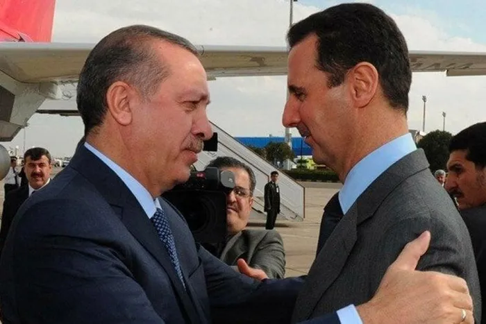 ankara-sam-hattinda-arka-kapi-diplomasisi-yogunlasti-baskan-erdogan-esad-gorusmesi-icin-3-lokasyon-on-planda-v-1722234354117.jpeg Başkan Erdoğan ve Suriye Devlet Başkanı Esad