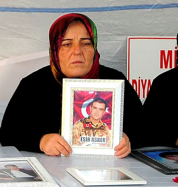 Son dakika: Diyarbakır annelerinden kadınlara 8 Mart çağrısı! Terörün kökünü kurutalım