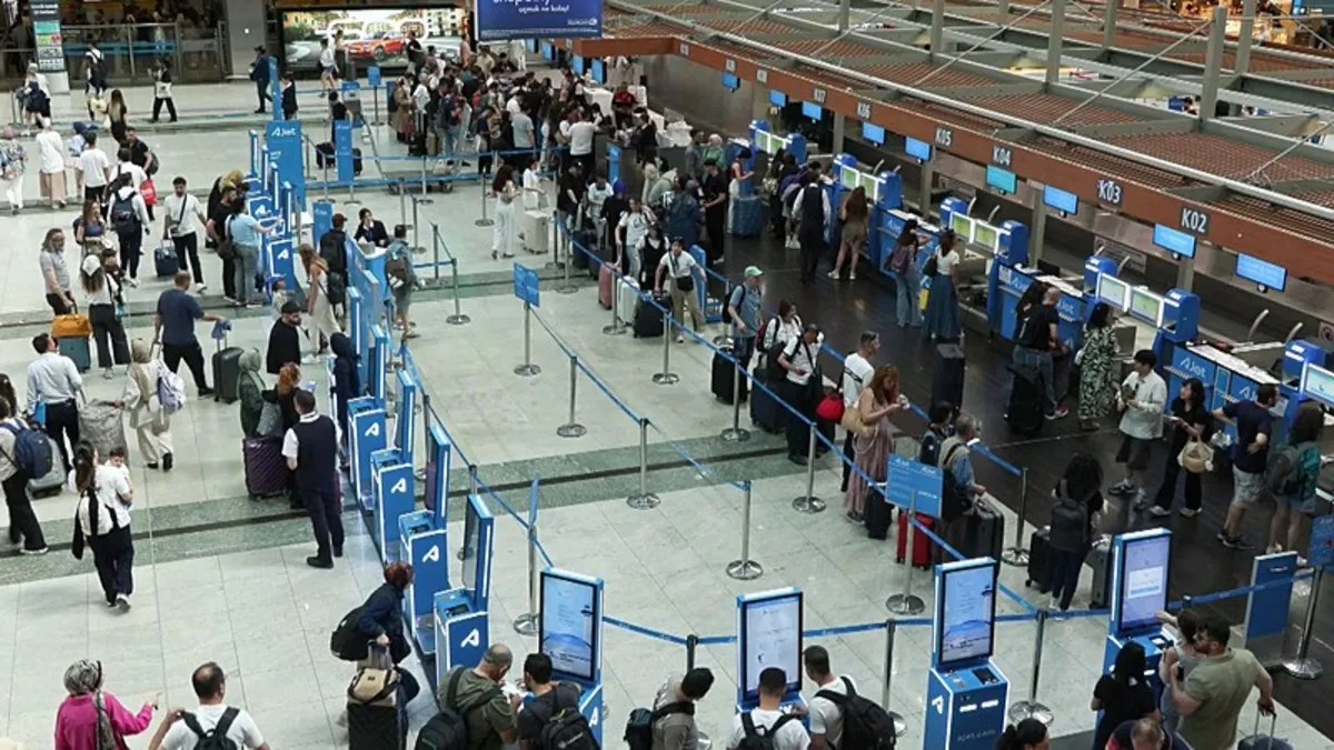 Sabiha Gökçen Havalimanı'nda bayram yoğunluğu