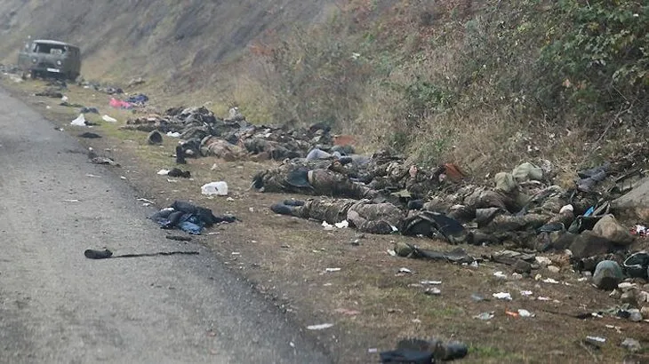 Ermenistan neden masaya oturmak zorunda kaldı? Görüntüler her şeyi anlatıyor