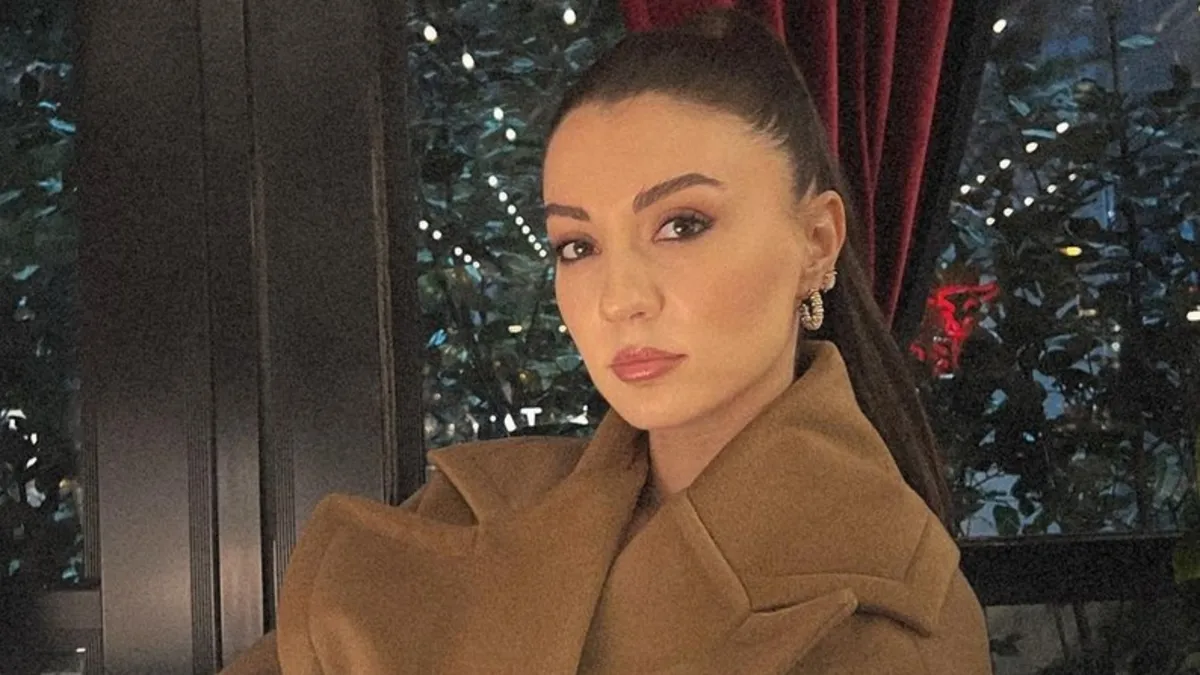 Uzun süredir tatilde olan Burcu Özberk ekranlara dönmek istiyor!