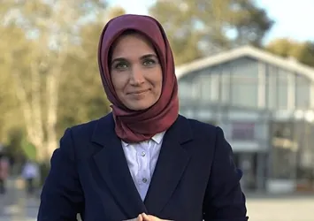 Türkiye'nin ilk başörtülü valisi atandı! Kübra Güran Yiğitbaşı kimdir?