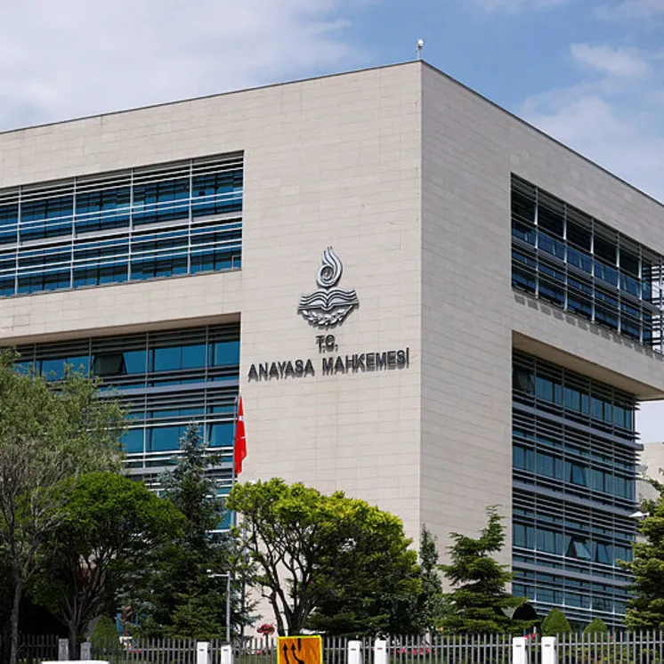 AYM anayasayı deldi! Yetki gaspına geçit yok