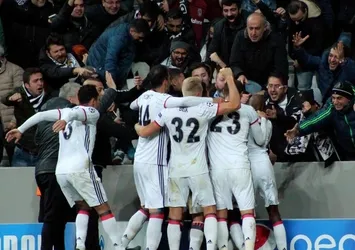 Beşiktaş, Napoli'yle berabere kaldı