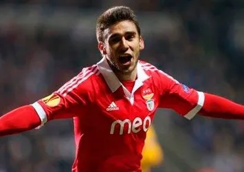 Fenerbahçe gözünü Toto Salvio'ya çevirdi!