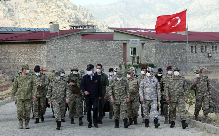 Son dakika: Milli Savunma Bakanı Hulusi Akar’dan Pençe-Kaplan Operasyon açıklaması: 700’den fazla hedef vuruldu!