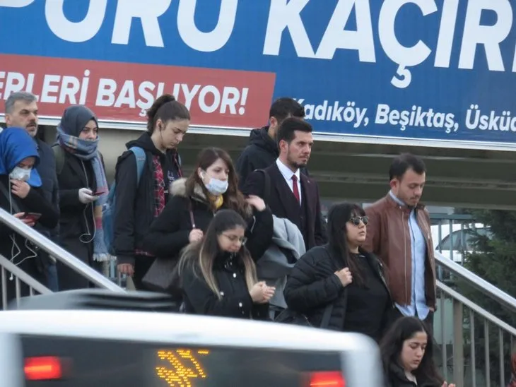 İstanbul’da vatandaşlardan koronavirüs önlemi!