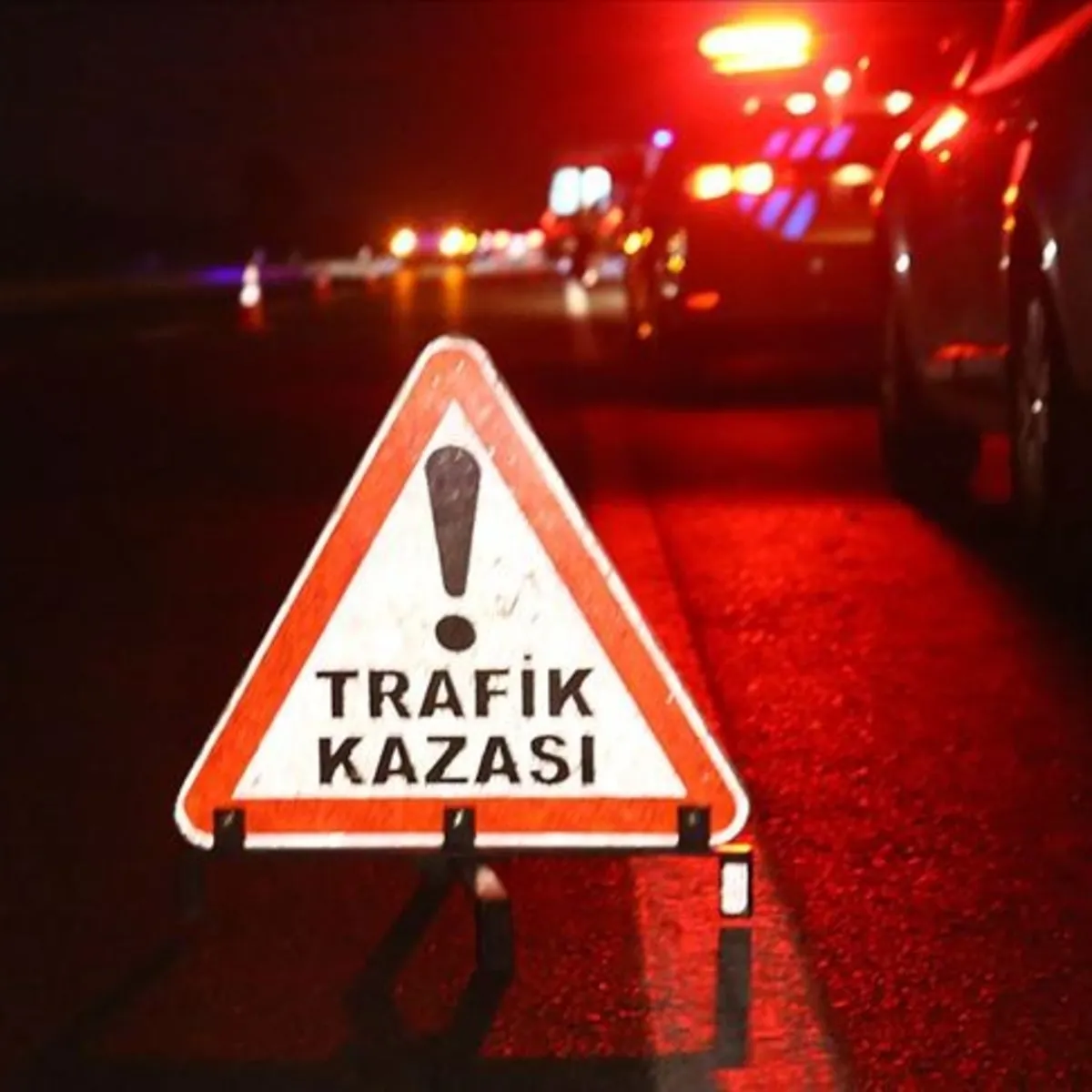 Bingöl'de İki Otomobilin Çarpışması Sonucu 4 Kişi Yaralandı
