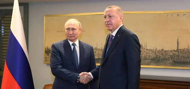 Başkan Erdoğan ve Putin zirvesi sona erdi! Erdoğan’dan Putin’e Türkiye-Libya Mutabakatı kitabı hediye etti