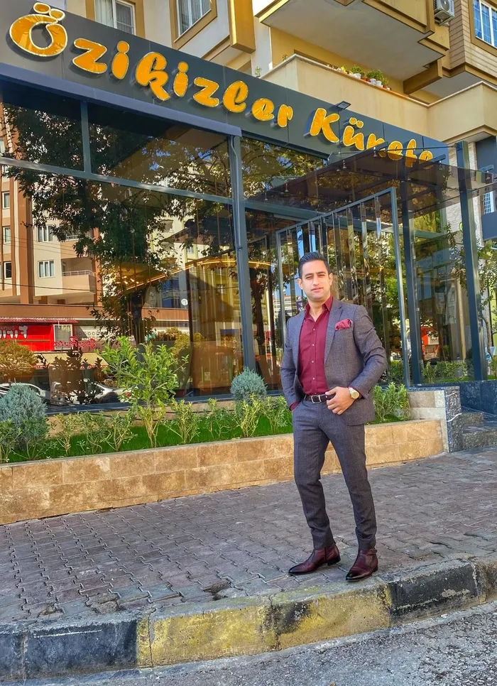 Hasan Durmaz, Özikizler Künefe ile dünyaya künefe yedirecek - 1