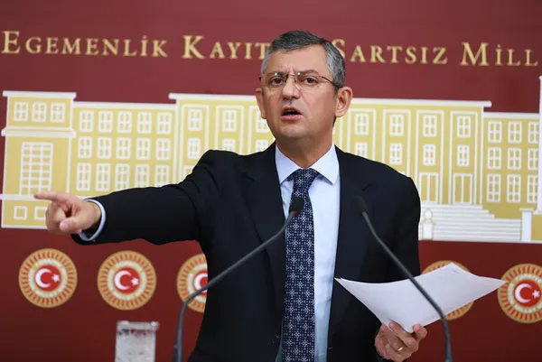 son-dakika-chpden-yeni-anayasaya-hayir-yaniti-baskan-erdogan-olacagi-buydu-1664967419256.jpg Son dakika: CHP'den yeni anayasaya 'hayır' yanıtı! Başkan Erdoğan: Olacağı buydu - 1