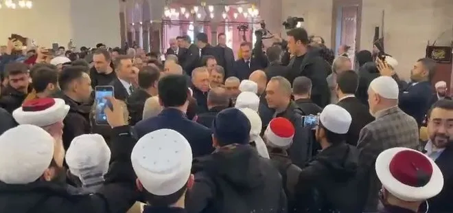 Başkan Erdoğan Süleymaniye Camii’nde: Dualarımız zulme uğrayan kardeşlerimizle