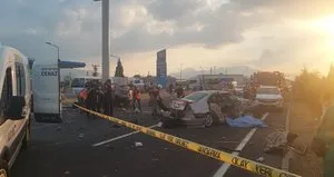 İzmir’de korkunç kaza!  2 kişi öldü, 3 yaralı