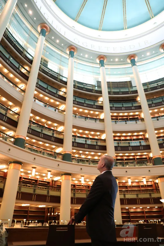 Erdoğan, Cumhurbaşkanlığı Kütüphanesi'nde incelemede bulundu 3