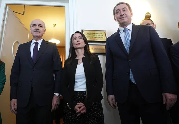 Yeni anayasa mesaisinde üst üste zirveler! Kurtulmuş 3 partiyi ziyaret etti...