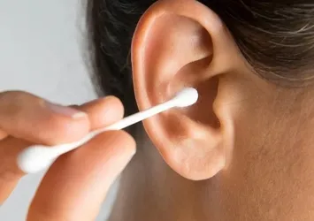 Kulaklarınızı sağır edebilir! Temizleme çubukları hiç masum değilmiş...