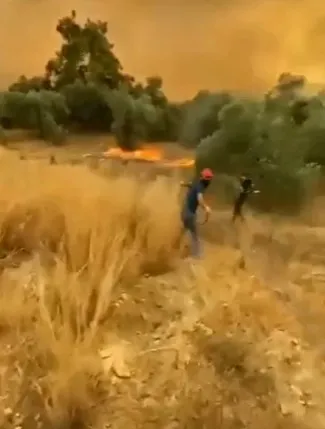 1627976473343.jpg Dehşete düşüren görüntüler! Saniyeler içinde alevler etrafı sardı - 3