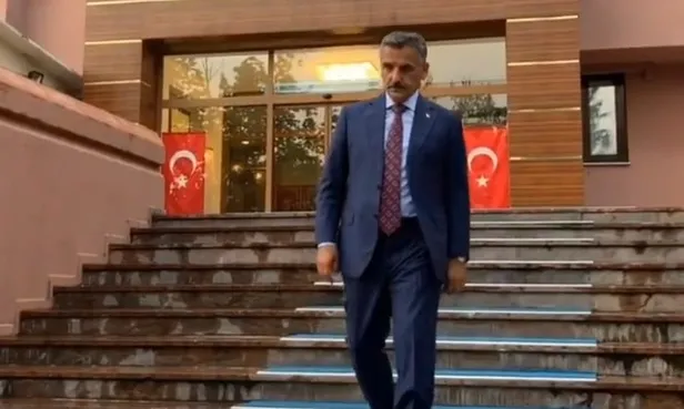 osman-kaymak-kimdir-yeni-isparta-valisi-osman-kaymak-kac-yasinda-nereli-son-dakika-haberler-1644226606695.jpg Osman Kaymak kimdir? Yeni Isparta Valisi Osman Kaymak kaç yaşında, nereli? SON DAKİKA HABERLER - 2