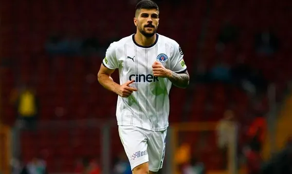 Trabzonspor ve Fenerbahçe sol bek için transfer yarışında! Devlerin gözü Eren Elmalı'da - 4